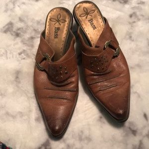Brown Leather Closed Toed Heels
